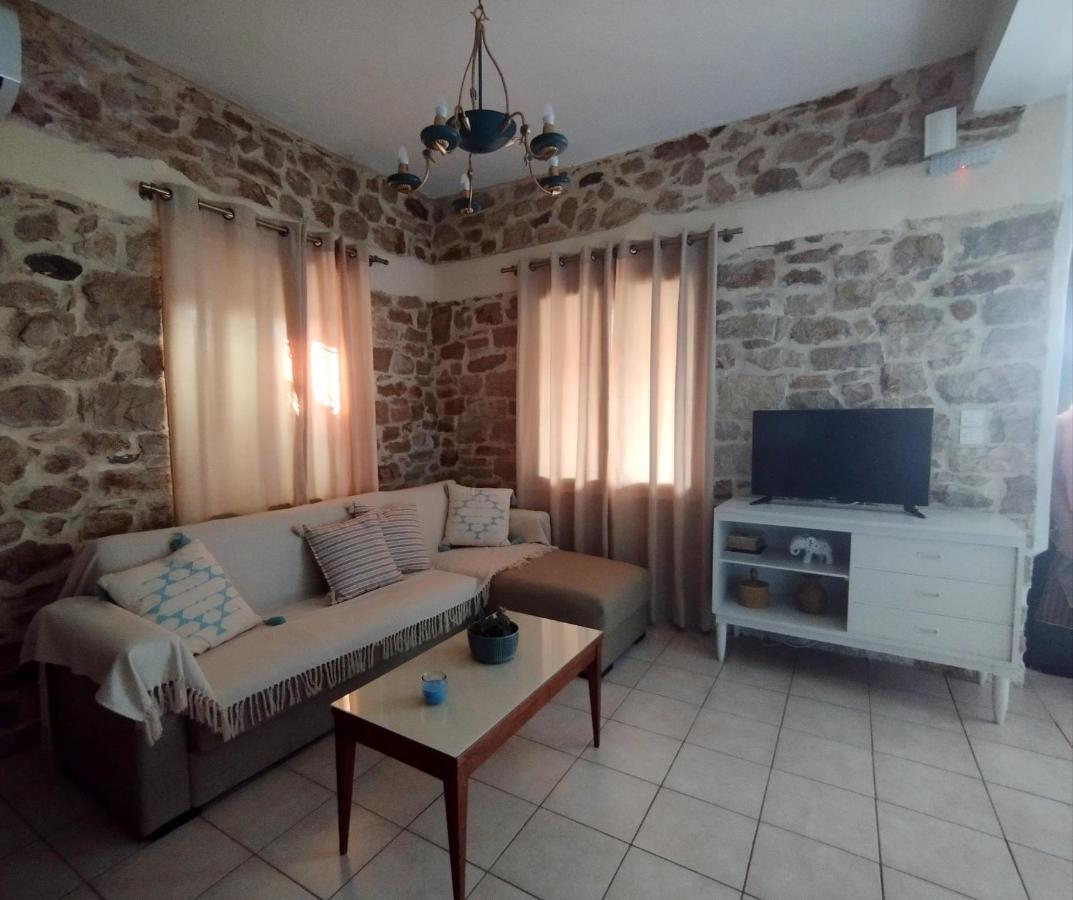 Apartamento Το Πέτρινο Aitoliko Exterior foto